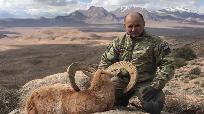 ژست جدید شکارچیان خارجی با حیوانات شکار شده در ایران