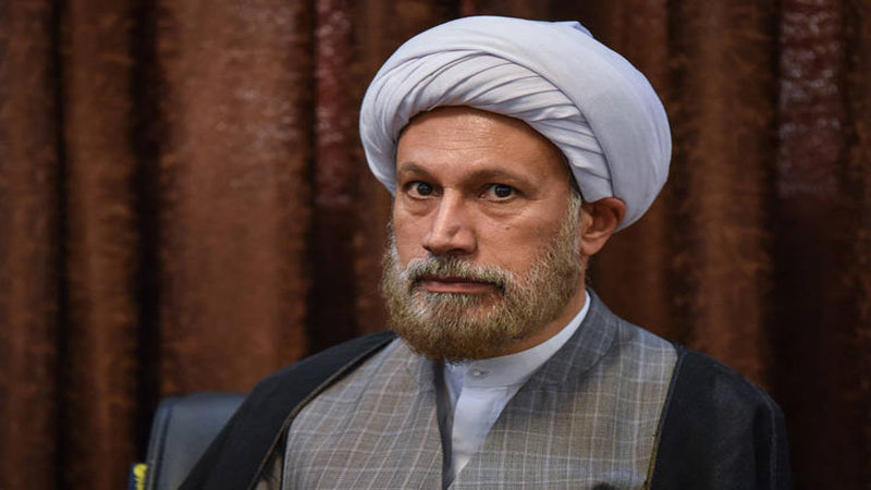 امام جمعه شیراز: گناه اختلاس از سگ‌گردانی هم سنگین‌تر است! 