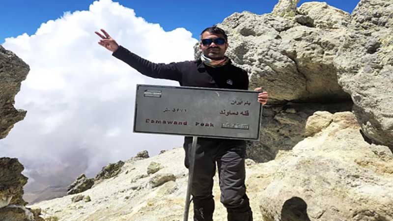 صعود افتخار آمیز یک نفر از کلینیسین های بخش خصوصی شهرستان طرقبه شاندیز به قله دماوند