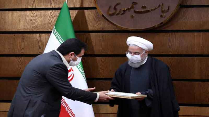 مترجم کتاب «مروری فشرده بر میکروب‌شناسی دامپزشکی»: پیشگیری یا کنترل بیماری در دام، سد اول مبارزه با برخی بیماری‌های انسانی