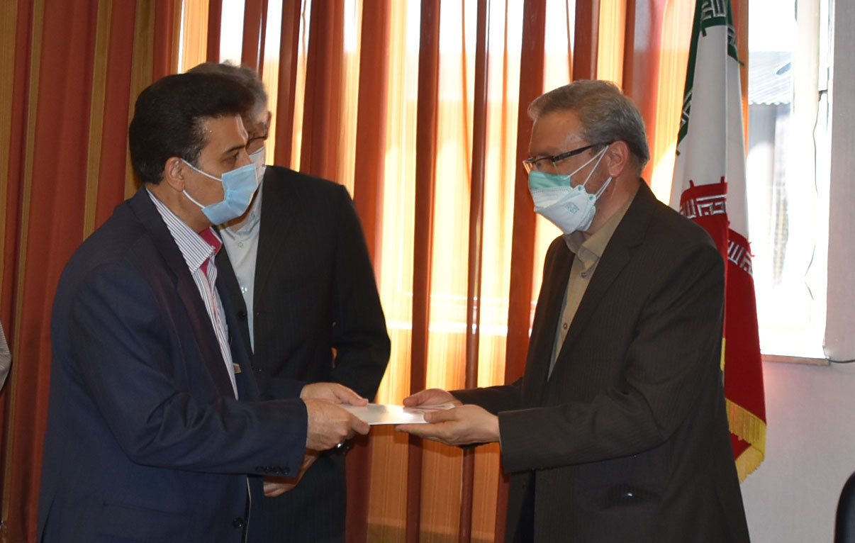 طی احکام جداگانه ای از سوی مدیر کل دامپزشکی استان خراسان رضوی: دکتر دربان مقامی به عنوان رییس آزمایشگاه مرکزی و دکتر نیکنام باقری به عنوان دبیر پدافند غیرعامل استان منصوب شدند