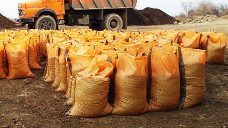 توقیف ۵۳ تن کود مرغی و کود حیوانی فاقد مجوز در دیهوک 