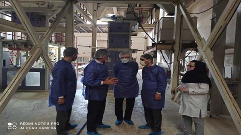 بازدید مدیر کل دامپزشکی خراسان رضوی از مجموعه تولید خوراک دام دردانه