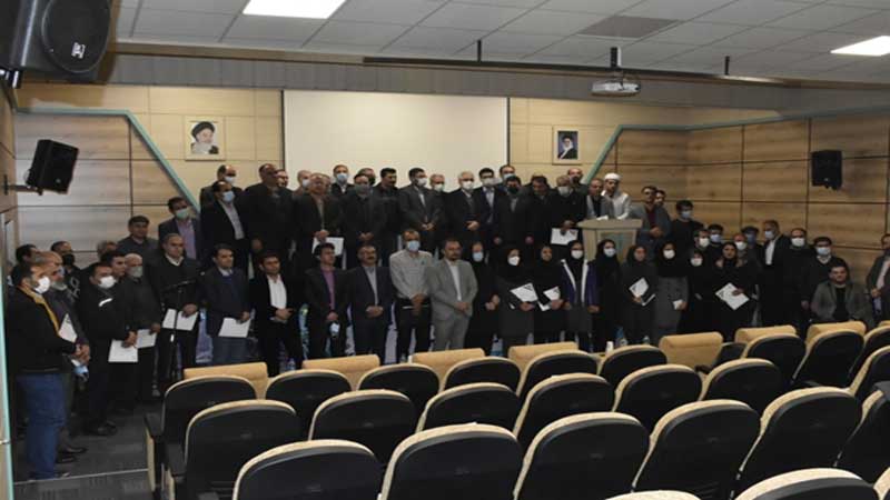 مراسم تجلیل از همکاران نمونه بخش دولتی و غیر دولتی دامپزشکی کردستان در سال 1400 برگزار شد 