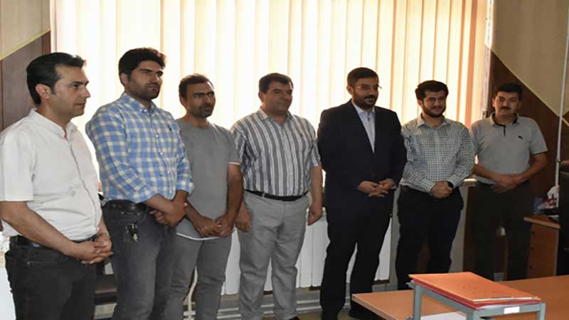 مدیرکل دامپزشکی کردستان از اعضای اکیپ های بخش غیر دولتی دامپزشکی قروه تقدیر کرد