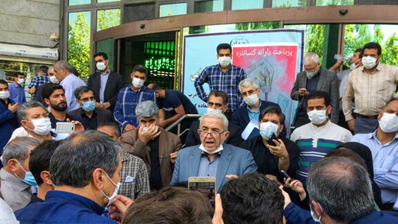 تجمع دامداران خراسان رضوی در مقابل سازمان جهاد کشاورزی