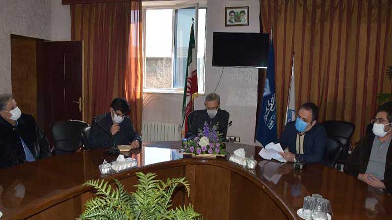 در دیدار فرماندار بینالود با مدیر کل دامپزشکی استان خراسان رضوی مطرح شد: بایستی مشکلات ناشی از حریم ها جهت حمایت از تولید به حداقل برسد