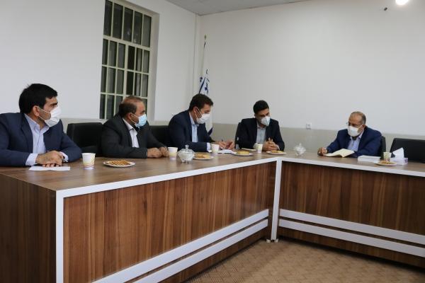 مدیرکل دامپزشکی استان یزد طی دیدار با نماینده مردم در مجلس شورای اسلامی گفت: در راستای تسریع ، تسهیل و تشخیص عوامل بیماریزا ساخت آزمایشگاه دامپزشکی در دستور کار این اداره کل قرار دارد