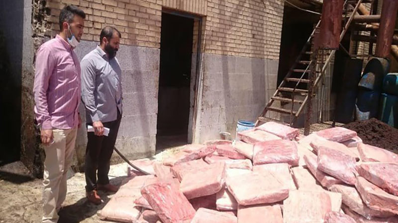 کشف بیش از ۴هزار کیلوگرم محموله خمیرمرغ در یک خودرو در ورامین