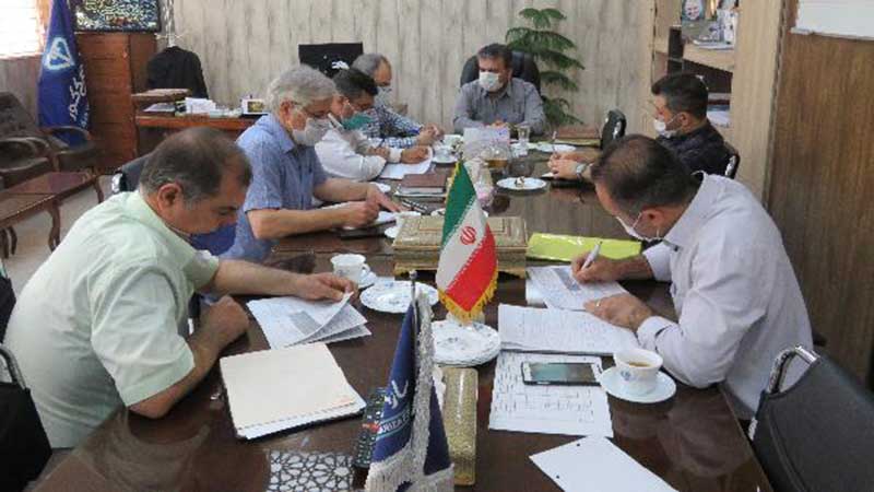 مدیرکل دامپزشکی استان اصفهان تاکید کرد: استفاده از تمامی ظرفیت های حقوقی در راستای حمایت از کلینیسین های بخش خصوصی دامپزشکی